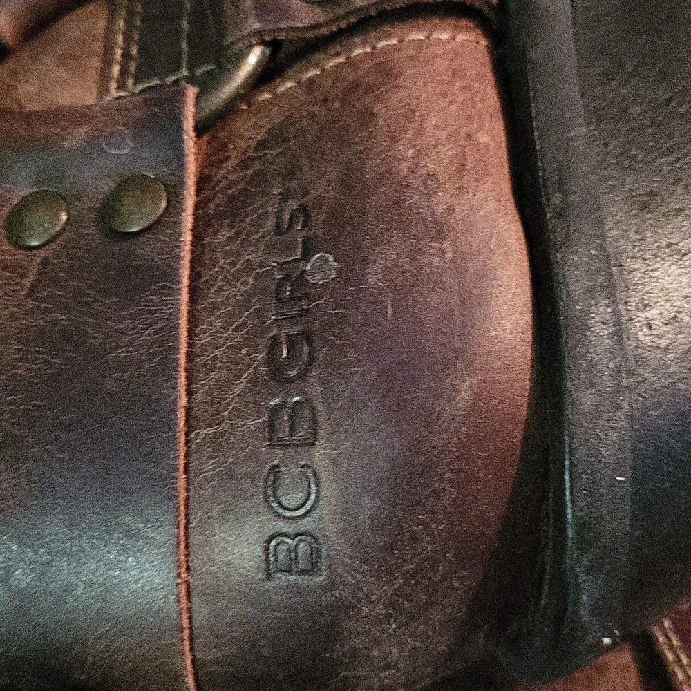Women's Brown Leather Boots. BCBGirls. SZ 81/2 - Picture 4 of 8